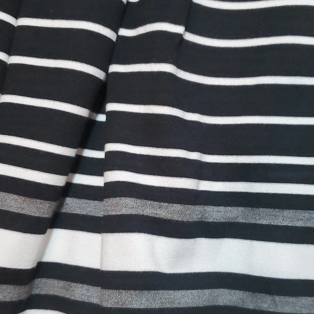 Max Studio strip, pleated skirt black white size M